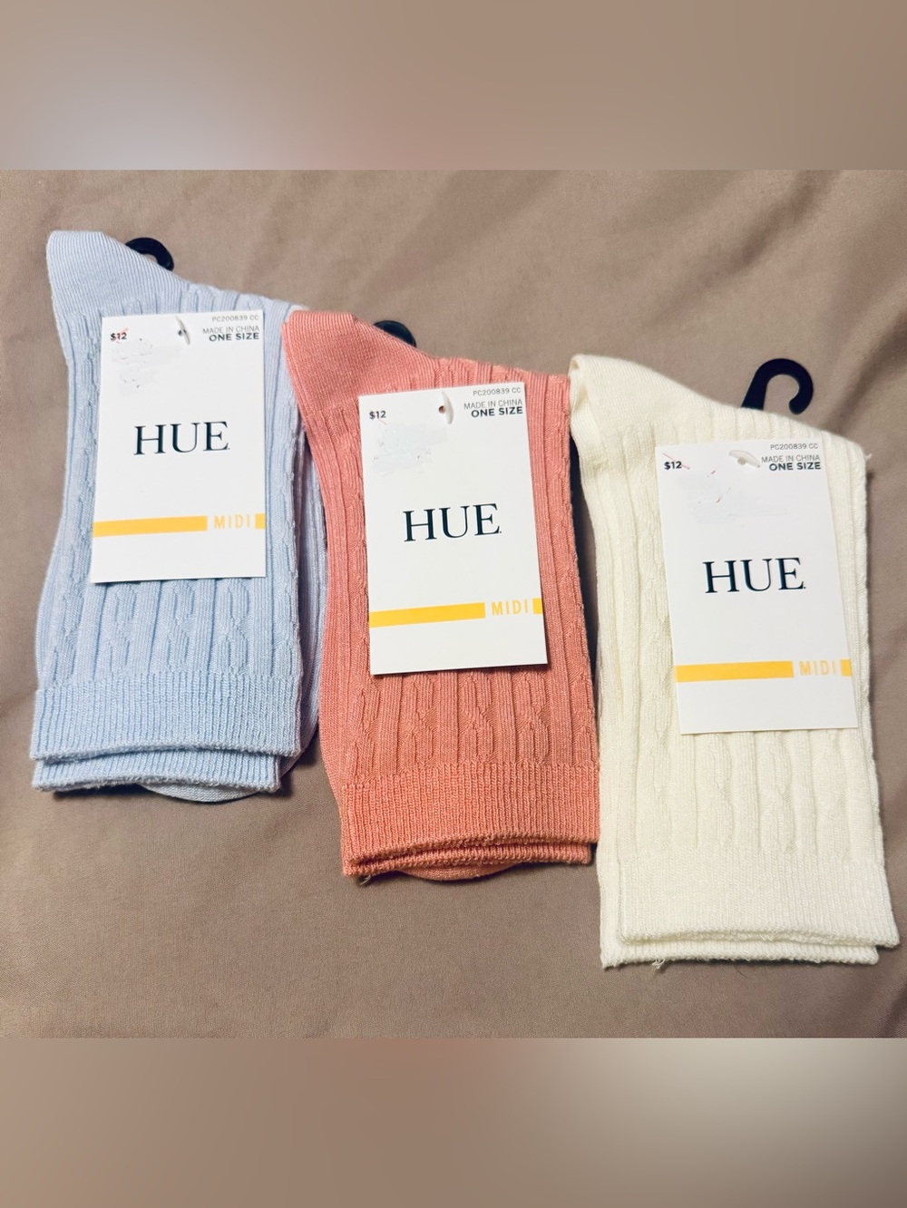 HUE Women's Silk Blend Cable Crew Socks 3 Pairs - Cream, Light Blue, Pink